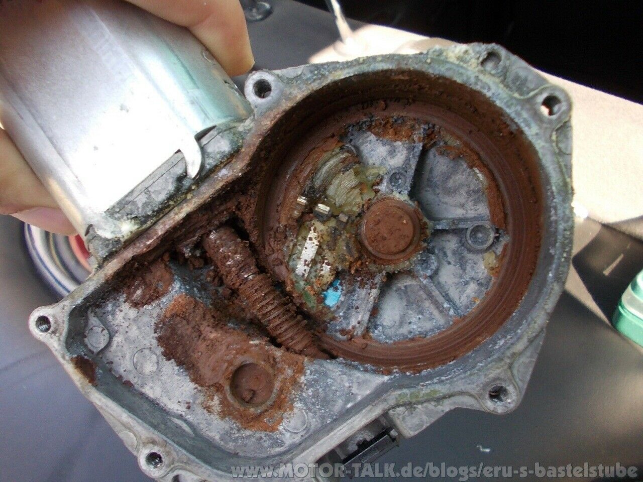 Das bekannte Problem mit dem Heckscheibenwischer beim Corsa C