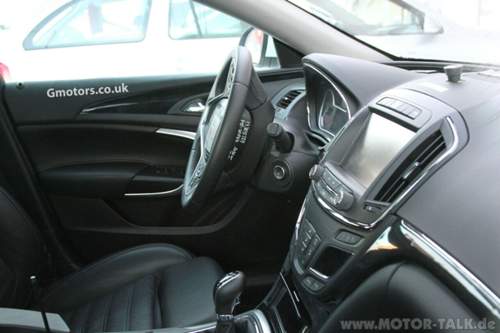 2013-vauxhall-insignia-facelift-interior