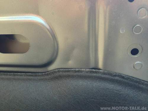 Beule Motorhaube Innen