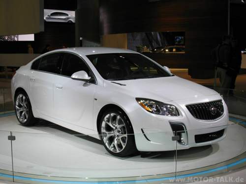 Buick-regal-gs-concept-world-debut