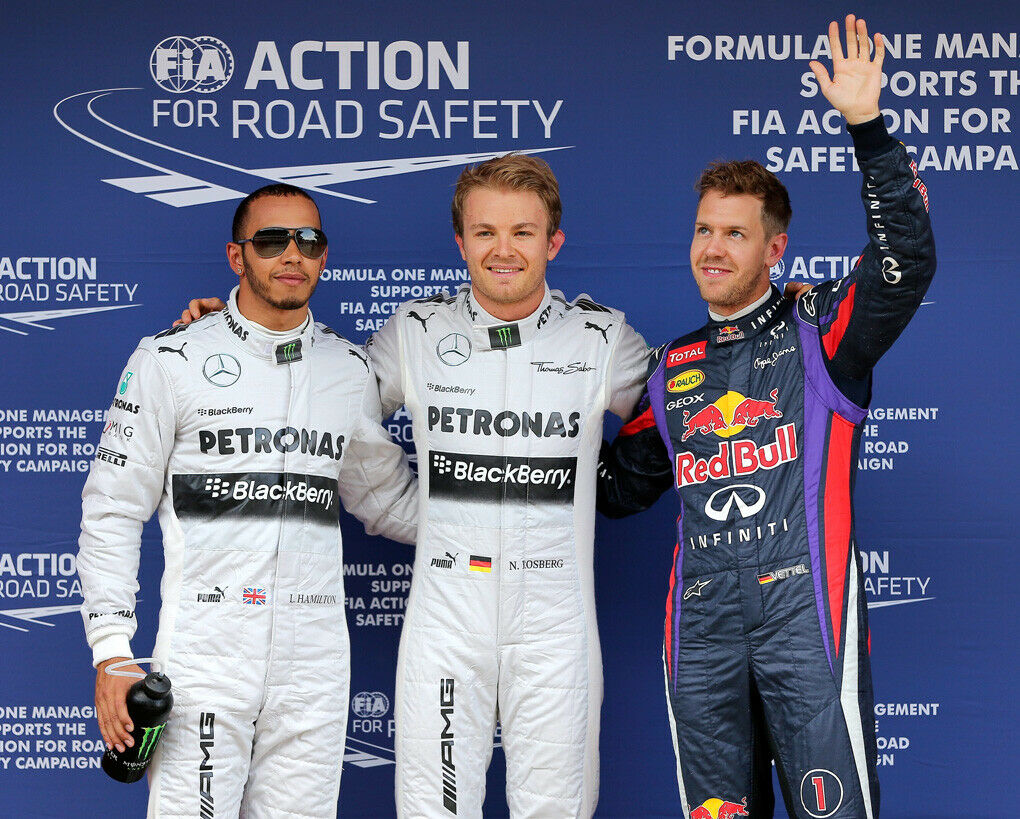 Die drei Bestplatzierten Lewis Hamilton (2.), Nico Rosberg (1.) und Sebastian Vettel (3.)