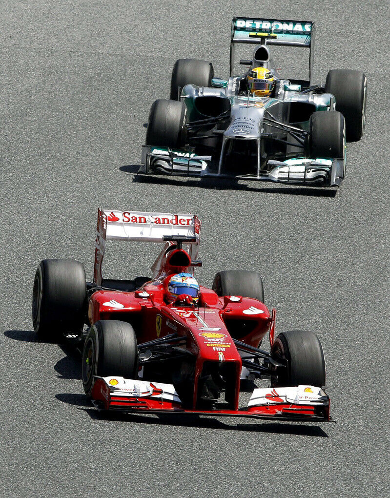 Fernando Alonso (Ferrari) und Lewis Hamilton: Der Mercedes-Pilot wurde  auf dem Circuit de Catalunya nur Zw&ouml;lfter