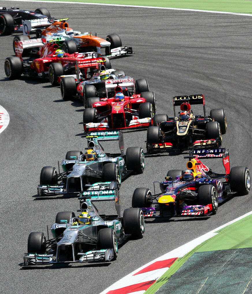 Eine Hauptrolle spielten erneut die Reifen: Mehrere Fahrer k&auml;mpften mit erh&ouml;htem Abrieb und mussten langsamer fahren. Dennoch hatte Kimi R&auml;ikk&ouml;nen Erfolg damit, auf einen Reifenwechsel zu verzichten.