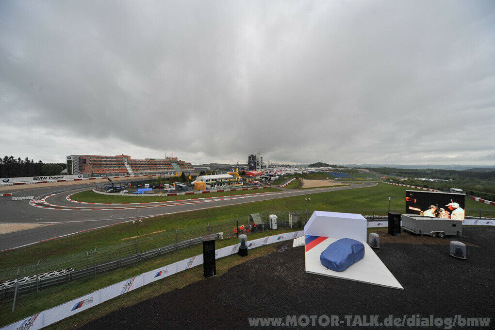 Blick von der BMW M Club Gallery