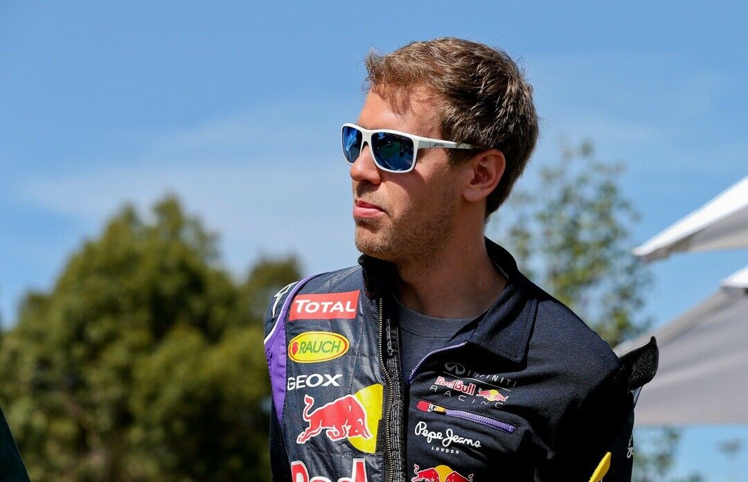Auf die Frage nach dem Favoriten im ersten Rennen reagierte Sebastian Vettel ungewohnt wortkarg