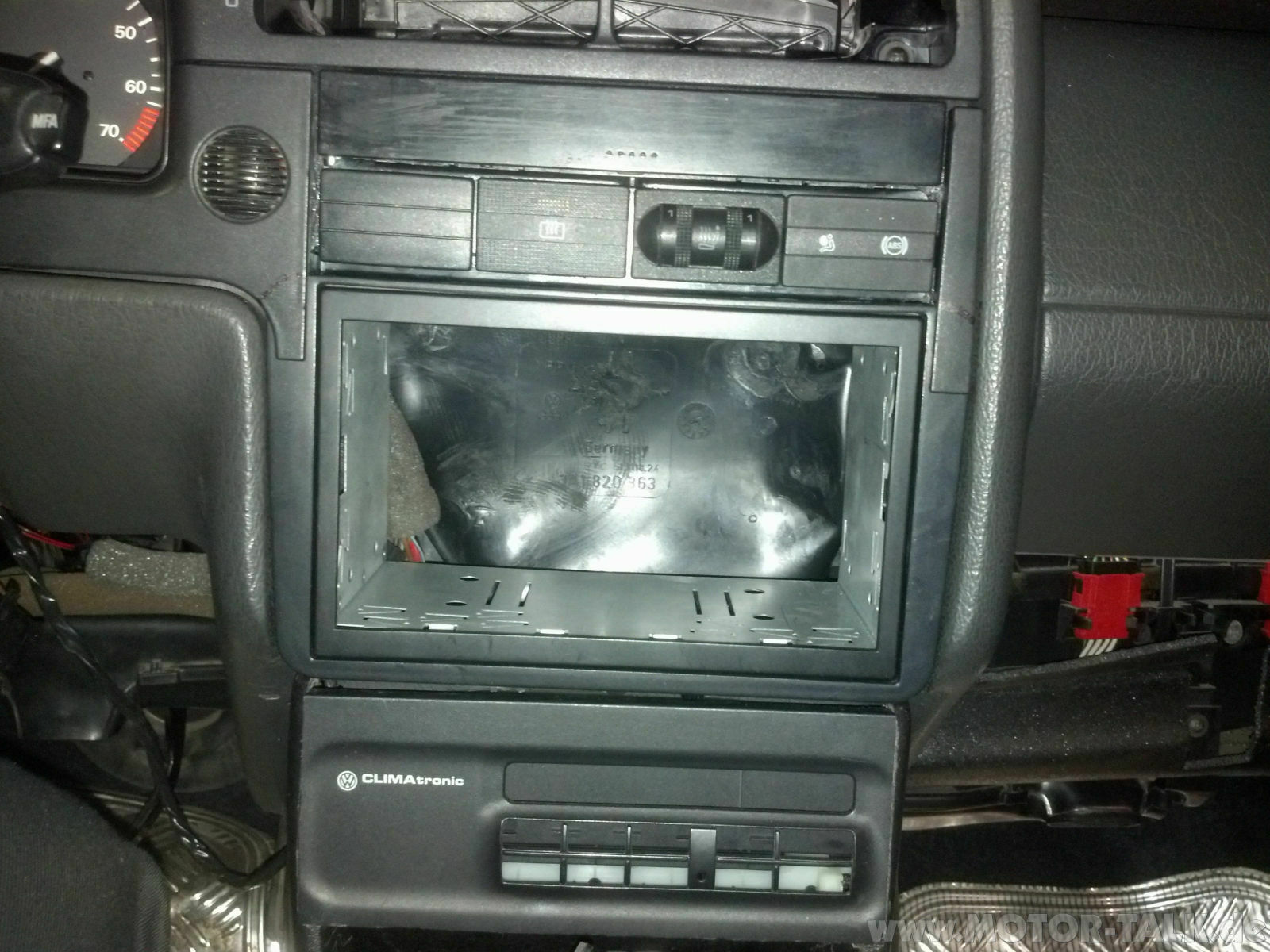 Passat 35i B4 Facelift Doppel-Din & Getränkehalter