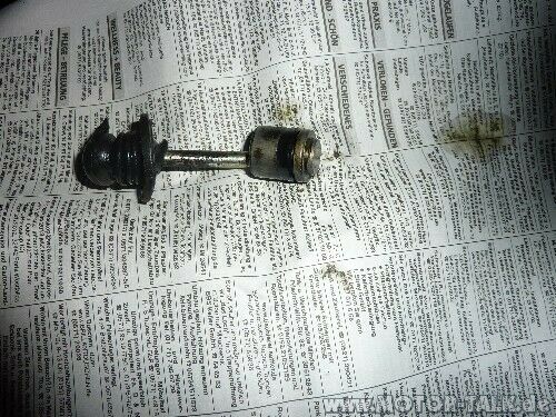 Kuppllungspedal schnellt zur Bodenplatte Bj93 1,9TD