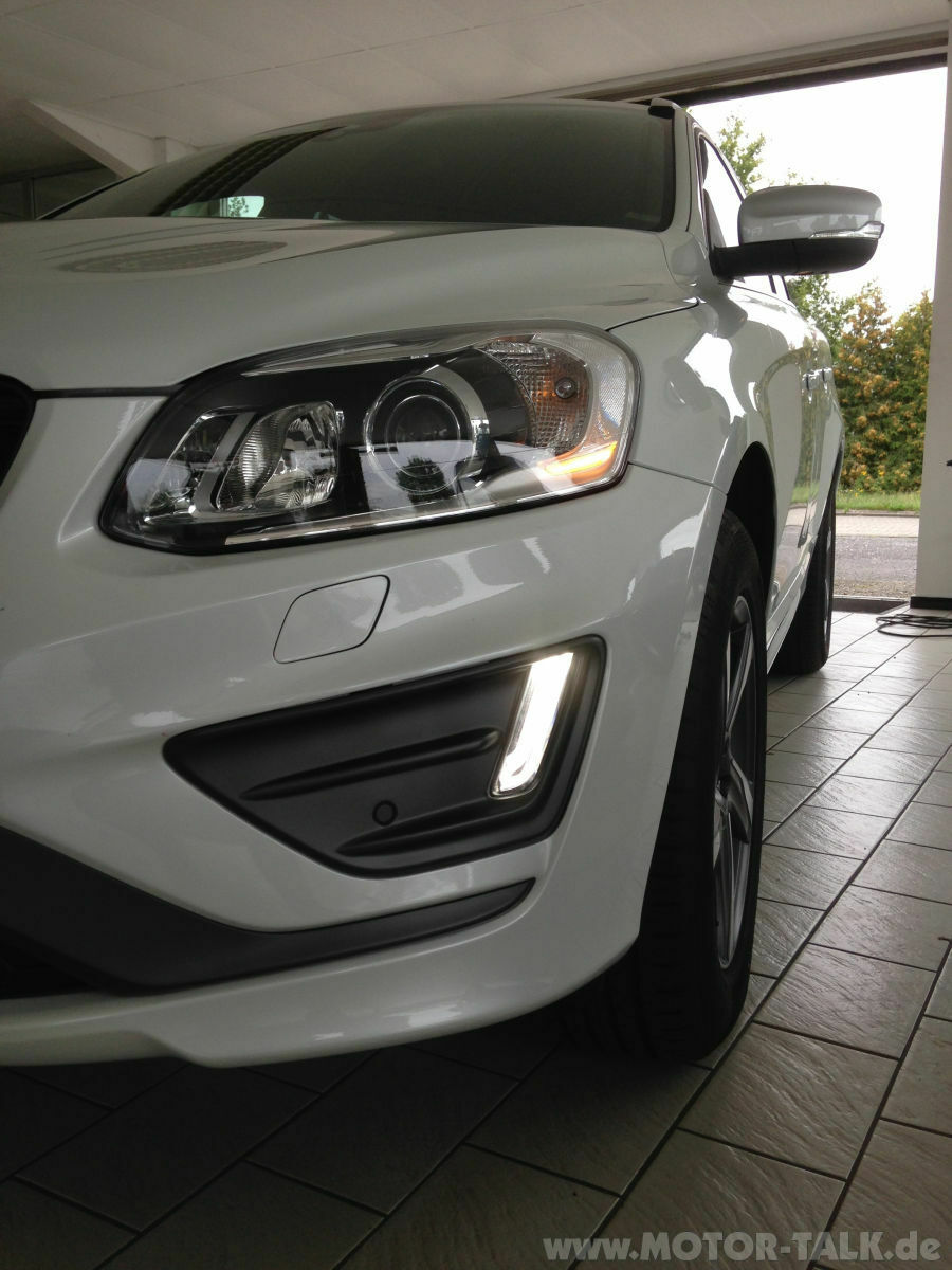 XC60 R-Design Crystal White