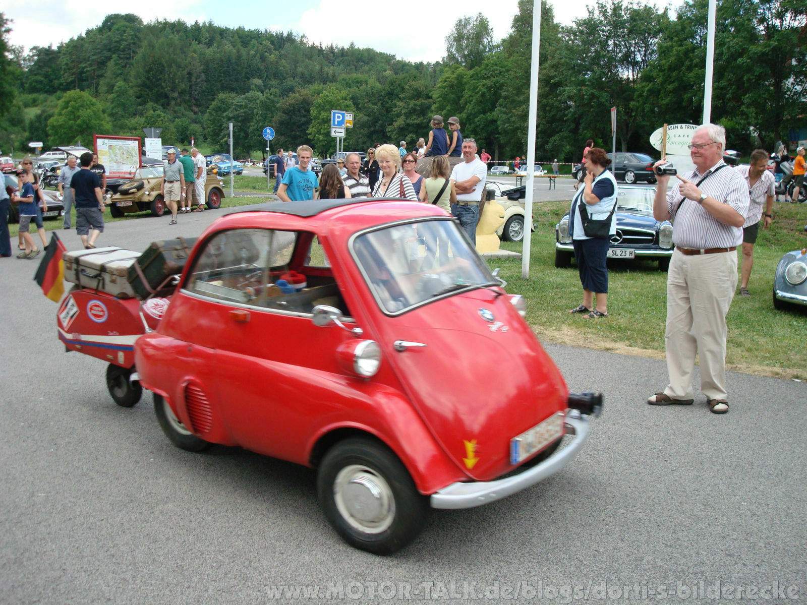 BMW Isetta m Anhänger : BMW Isetta 250/300 und BMW 600 - Der Retter ...