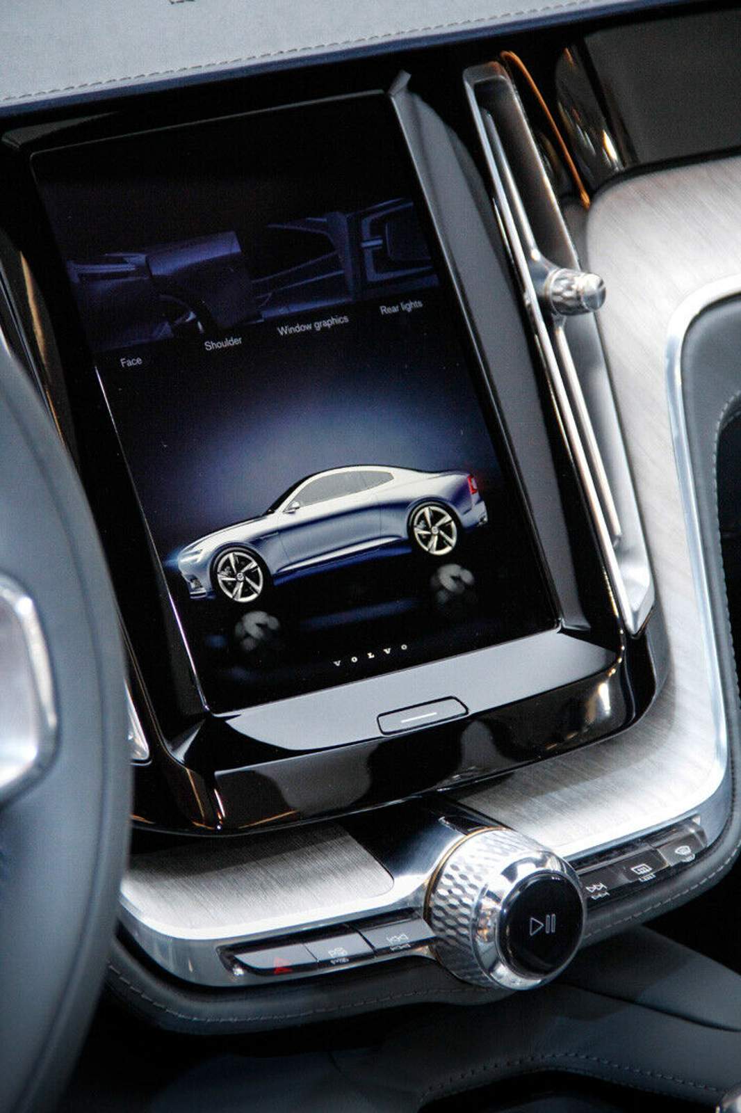 Weniger Knöpfe: Darauf setzt auch Volvo. Großer Touchscreen in der Mittelkonsole