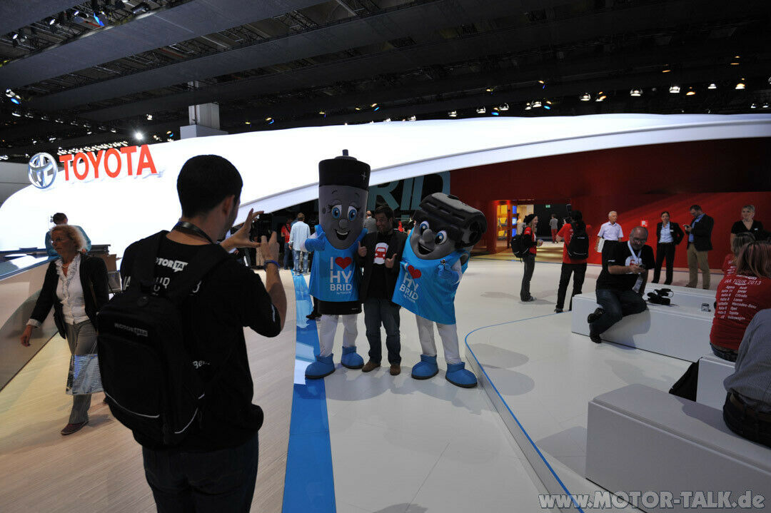 Lustig: Die Toyota-Akkus machen Stimmung