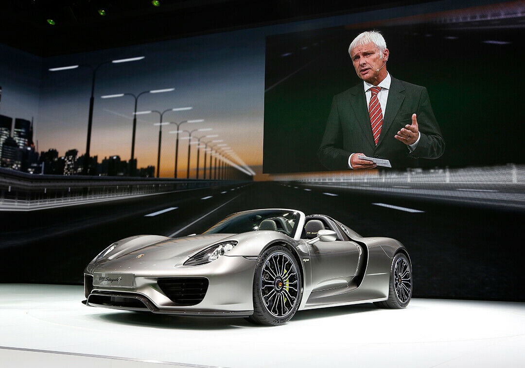 Porsche präsentiert den 918 Spyder auf dem VW-Konzernabend am Vortag der IAA