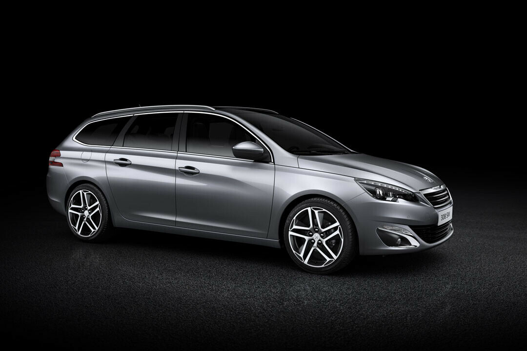 Peugeot zeigt erste Bilder vom kommenden 308 SW: Schlichtes Design, eingespartes Gewicht und reduziertes Cockpit – die Merkmale des 308 zeichnen auch die Kombi-Variante aus