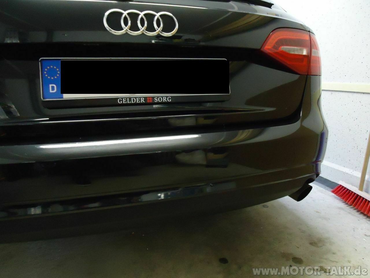 Verchromte Auspuffblenden am A4 8K