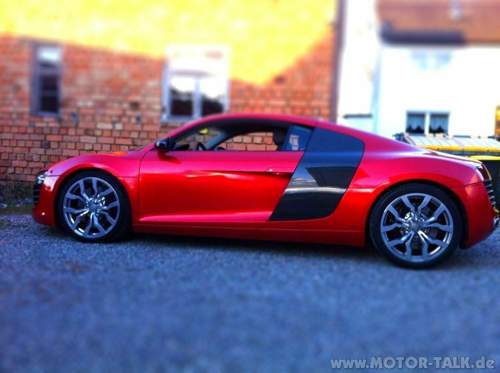 Audi R8 schwarz rot
