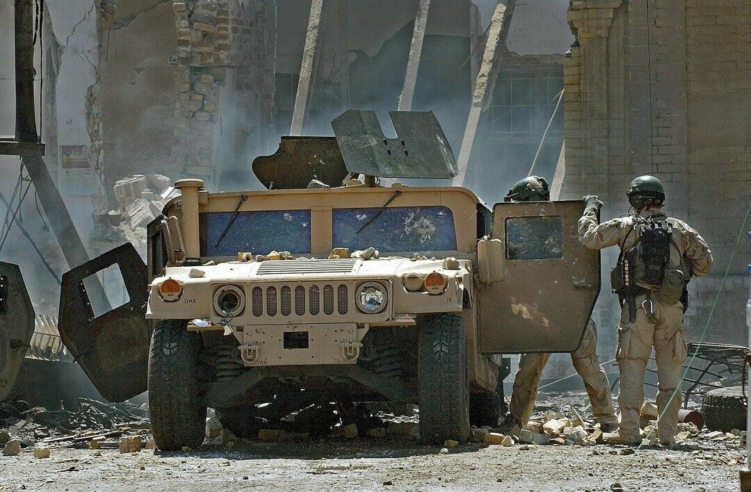 Vor dem Verkauf entfernt das Militär Waffen und Panzerung. Die Fahrzeuge müssen binnen drei Tagen in Utah abgeholt werden