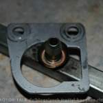 Halteblech und Hülse