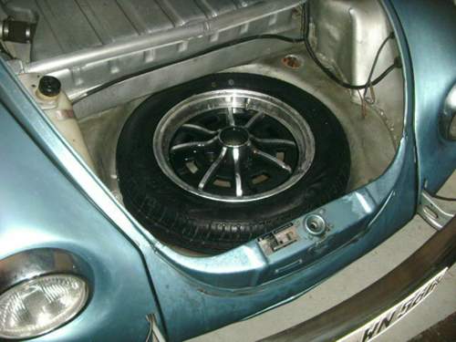 Reifenmontage-und-reserverad-005