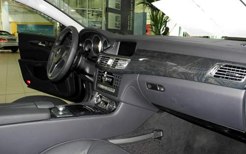 Mercedes-benz-cls-350-blueefficiency-c-218-innenansicht-4-juni-2011-wuppertal