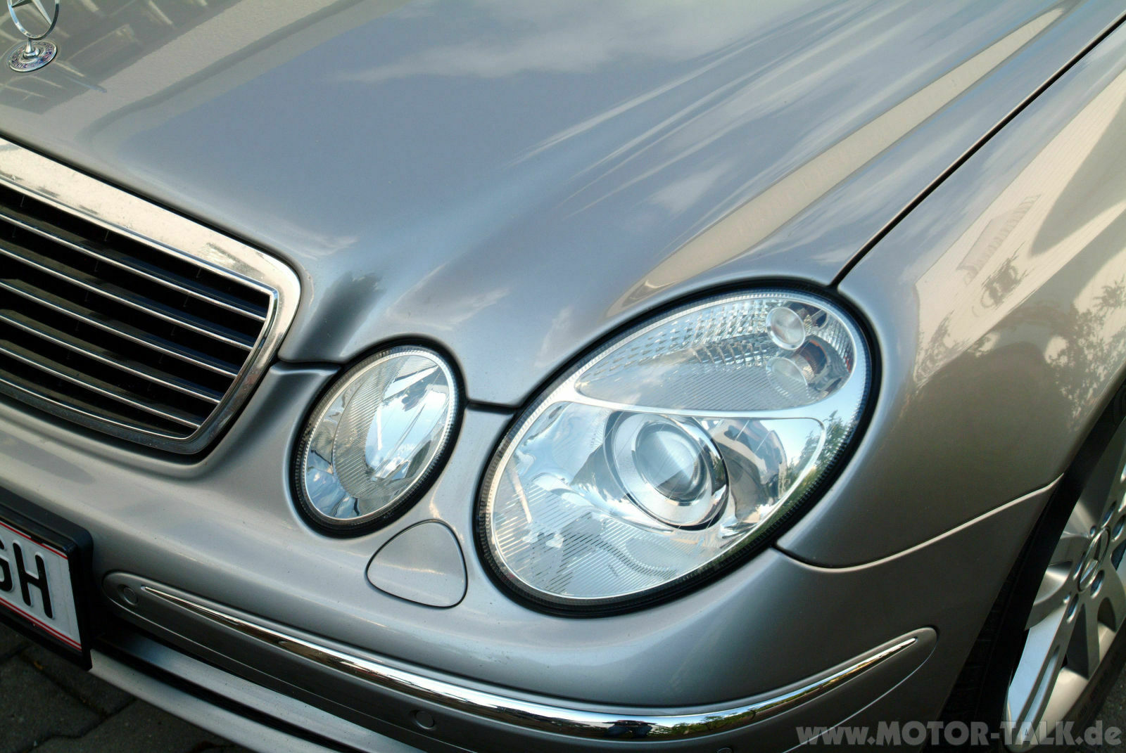 Ergebnis Scheinwerfer bei Mercedes neu versiegeln lassen