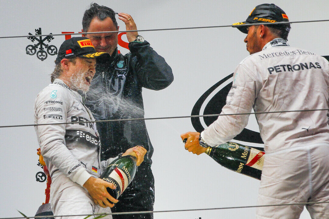 Hamilton fährt den Sieg-Hattrick nach Hause: Der Brite gewinnt zum Dritten Mal in Folge