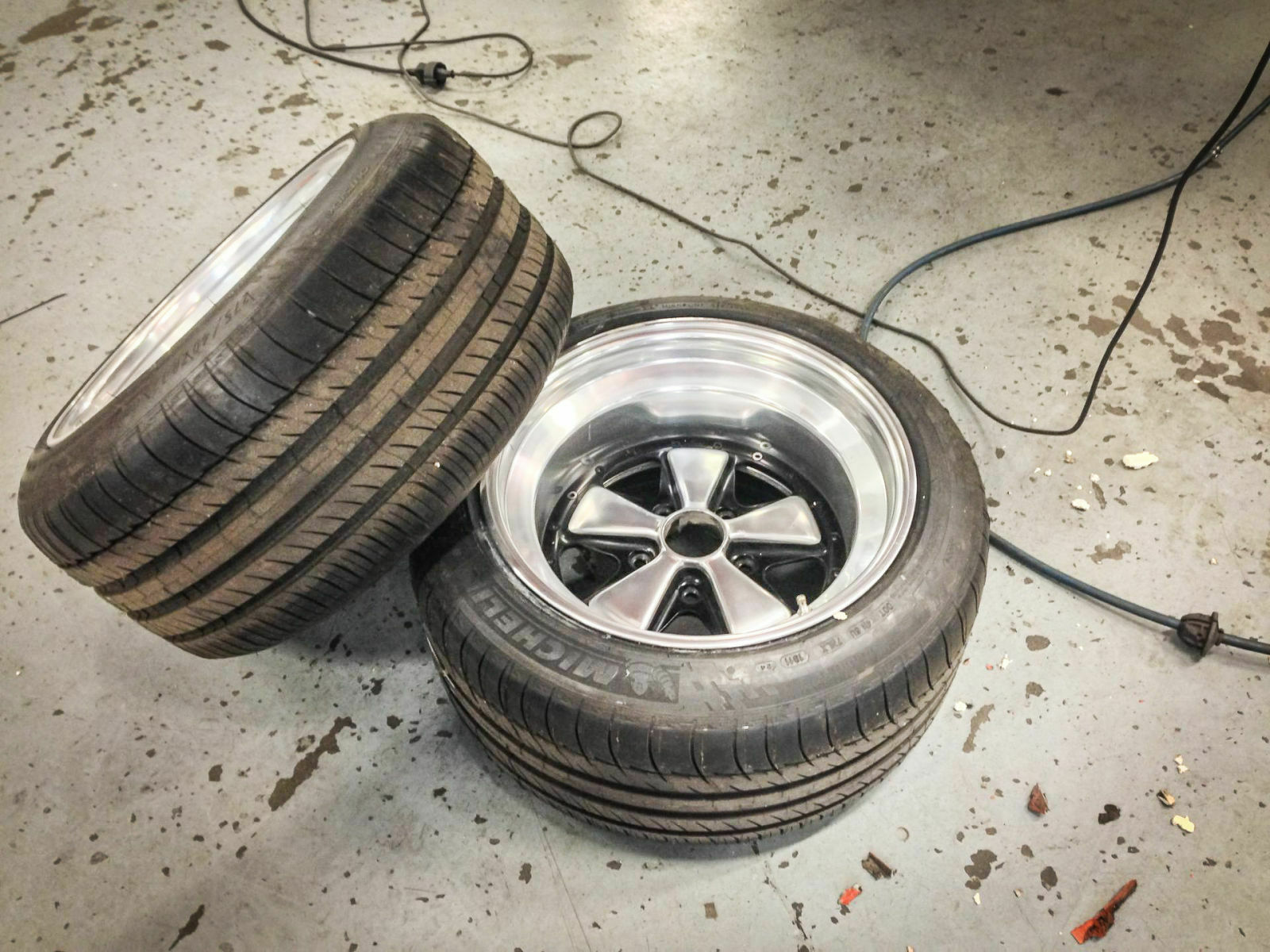 Die Felgen m&uuml;ssen nat&uuml;rlich zur klassischen Karosserie passen