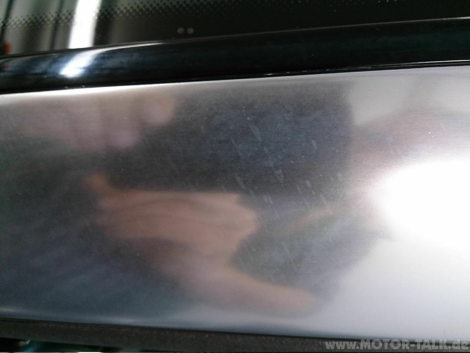 Alu-Rahmen Frontscheibe Audi A4 Cabrio hat Flecken