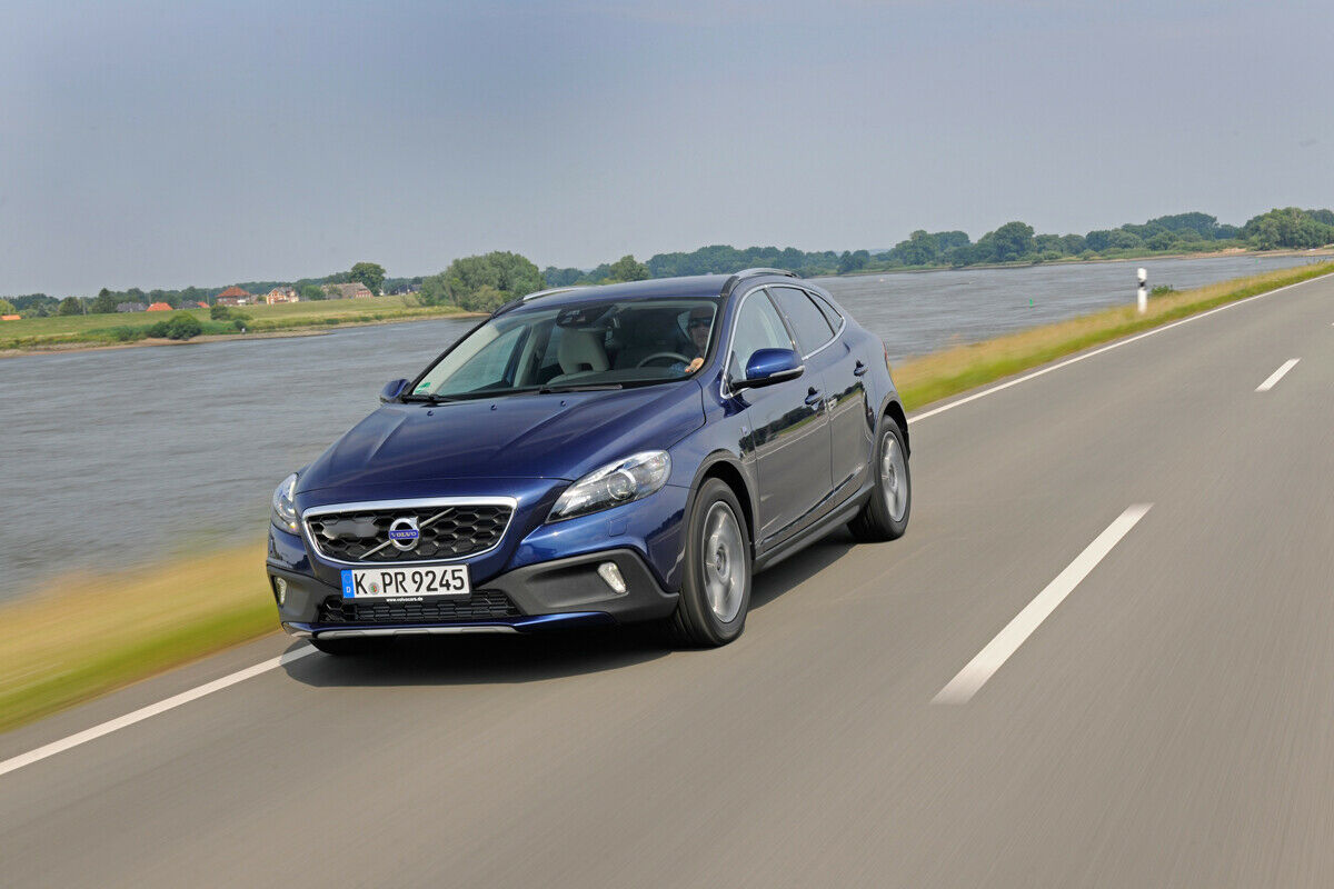 240 km/h schnell, aber leise: Dem V40 T5 fehlt es an Sound