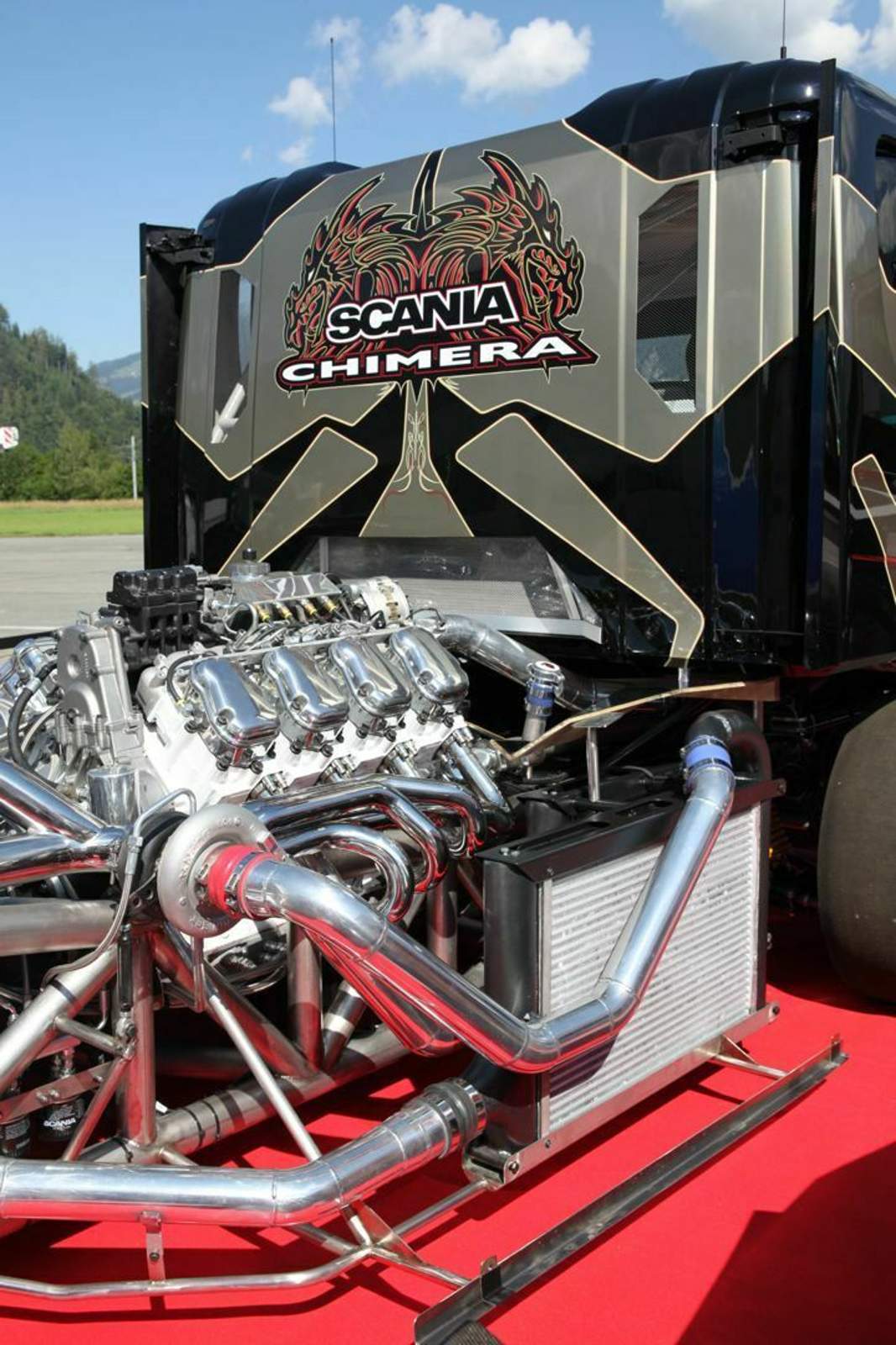 Der Scania-V8 leistet ursprünglich "nur 730" PS