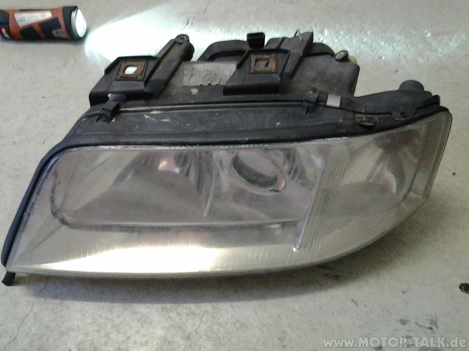 Avant BJ 99 Modell 02 neue Hauptscheinwerfer - welche Ausführungsdetails?