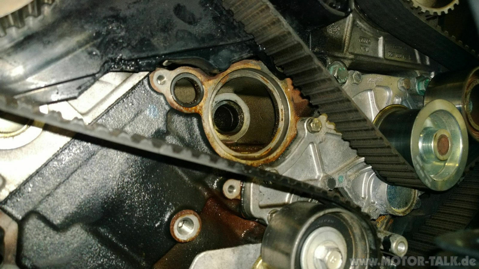 A8 3,3 TDI, Drückt Wasser aus Ausgleichsbehälter