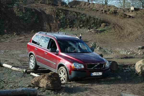 Neuer XC90 im Tarnkleid