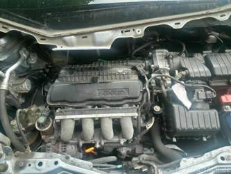 Motorraum klar zum Kerzenwechsel