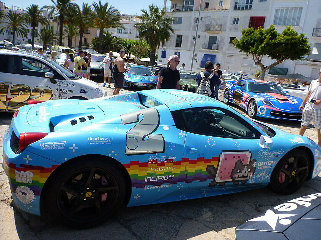 Namensgeber: Das Internet-Phänomen "Nyan Cat" auf den Flanken des Ferrari