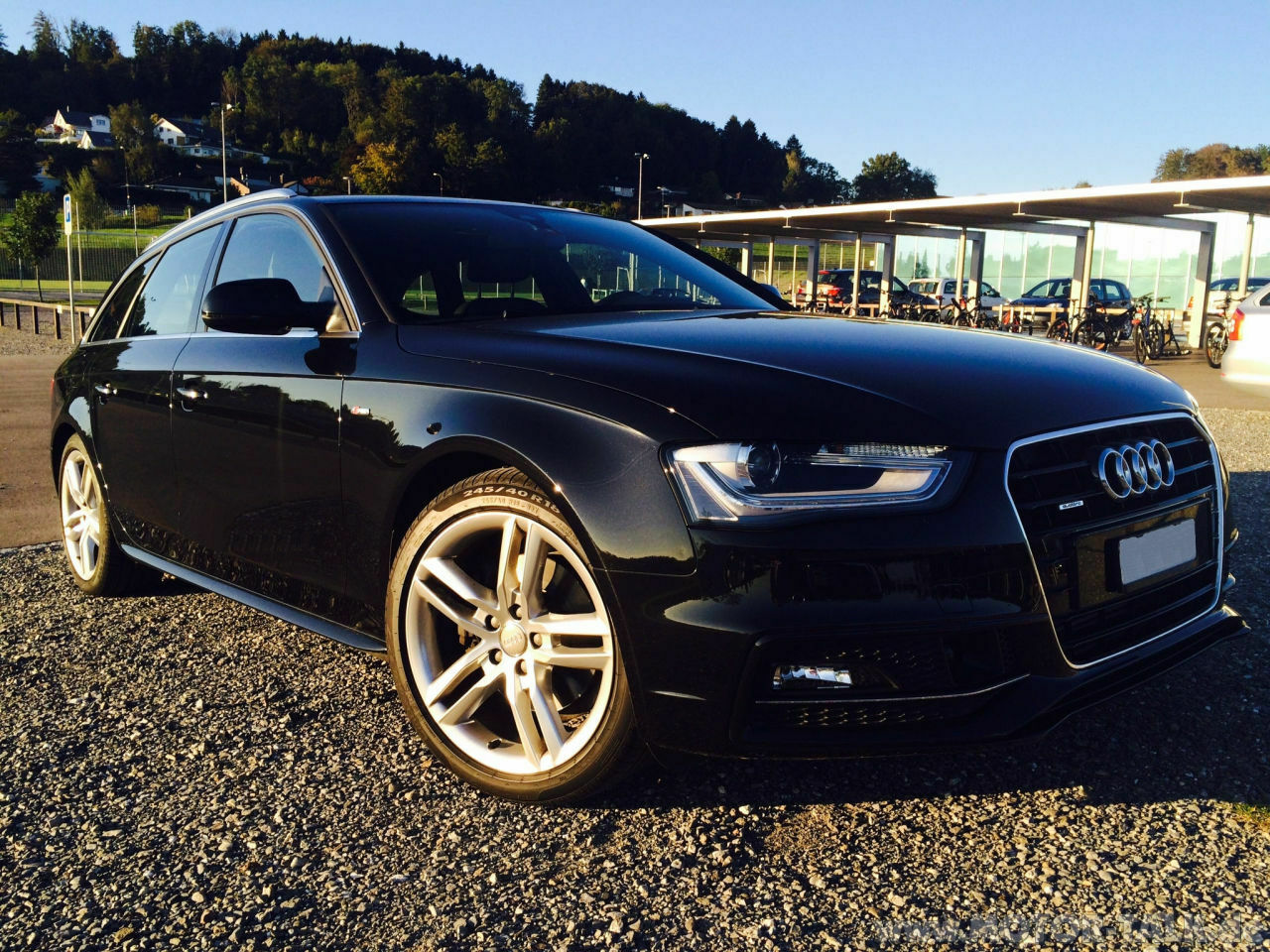 Audi A4 B8 2.0 Tdi öl Füllmenge Aussenansicht : Audi A4 B8 (8K) 2.0 TDI Avant Quattro Test