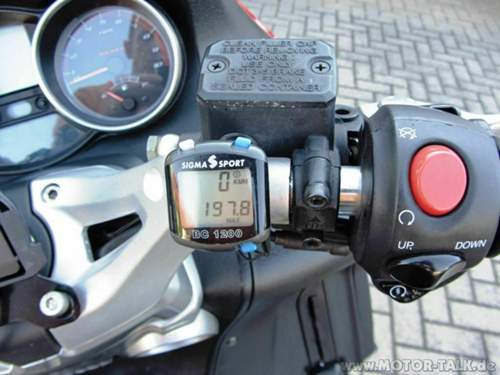 Gp-800-mit-leo-vince-1