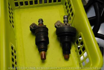 Einspritzventil links ohne, rechts mit Halterung