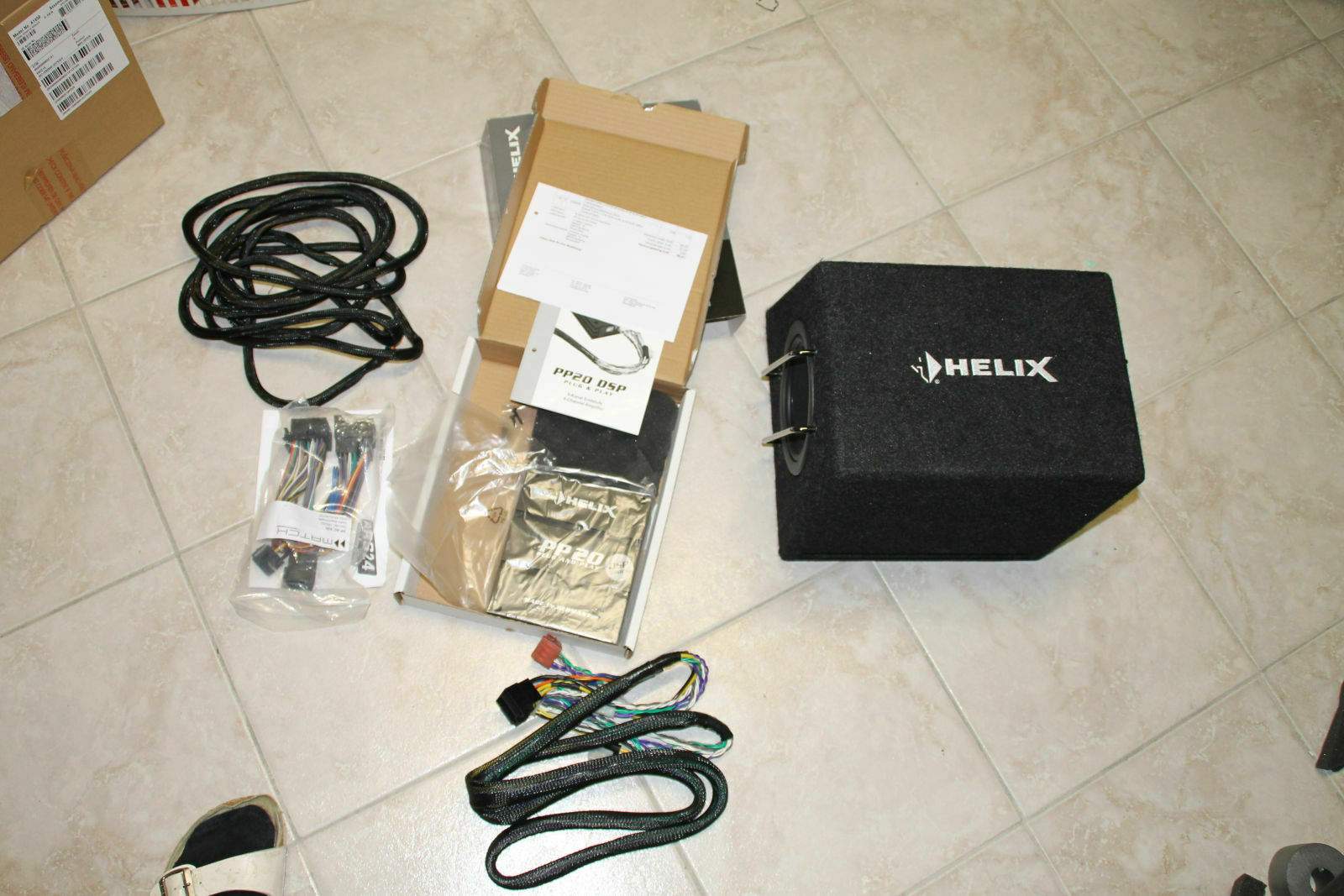 Helix PP20 komplett set mit Helix PP7E Bass und Kabel für Audi und Iso