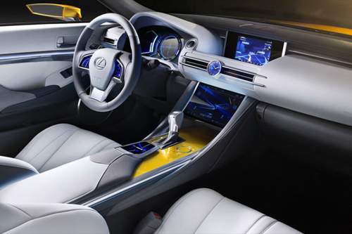 Neues Cockpit: Die Lexus-Designer straffen das Armaturenbrett und streichen unn&ouml;tige Schalter