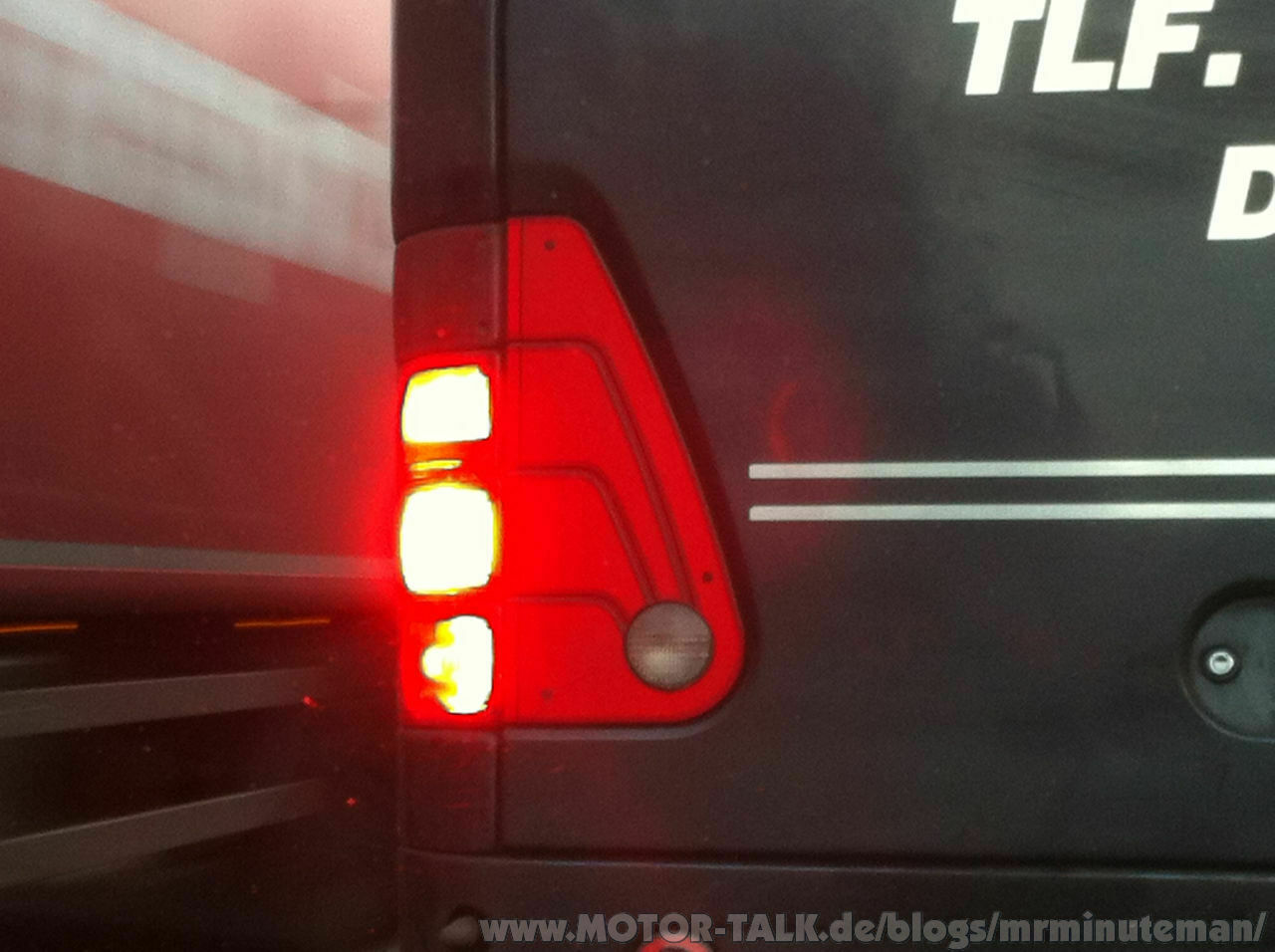 Der Schrottplatz - Spiegelsymmetrisch des Showrooms