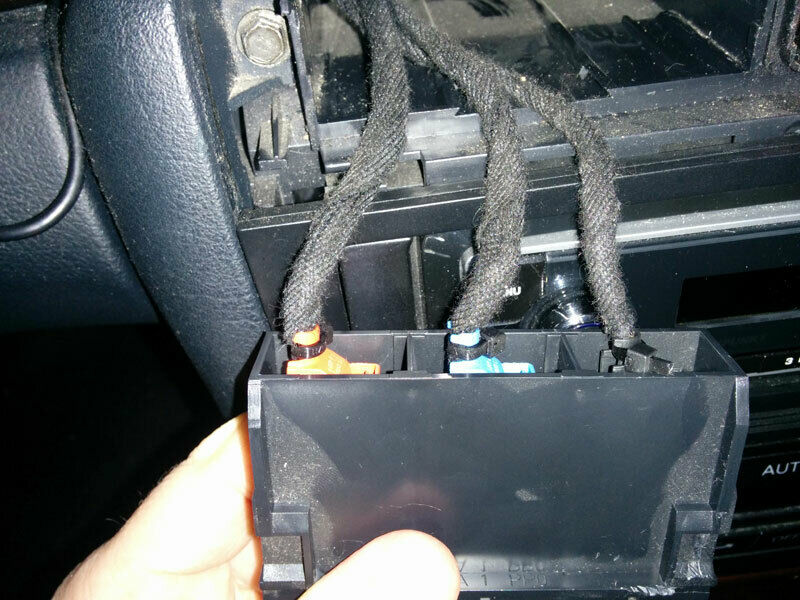 Der B5 in neuem Licht: Schalter und Getränkehalter