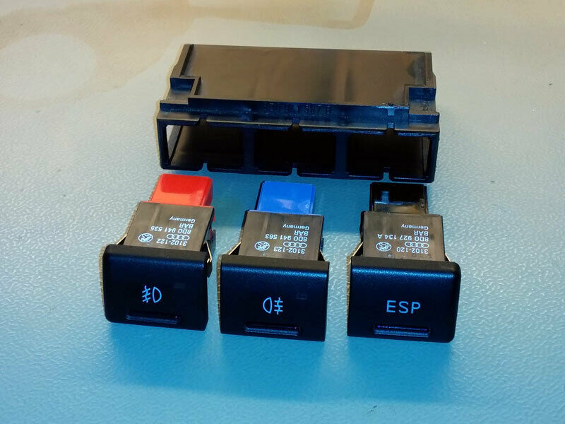 Der B5 in neuem Licht: Schalter und Getränkehalter