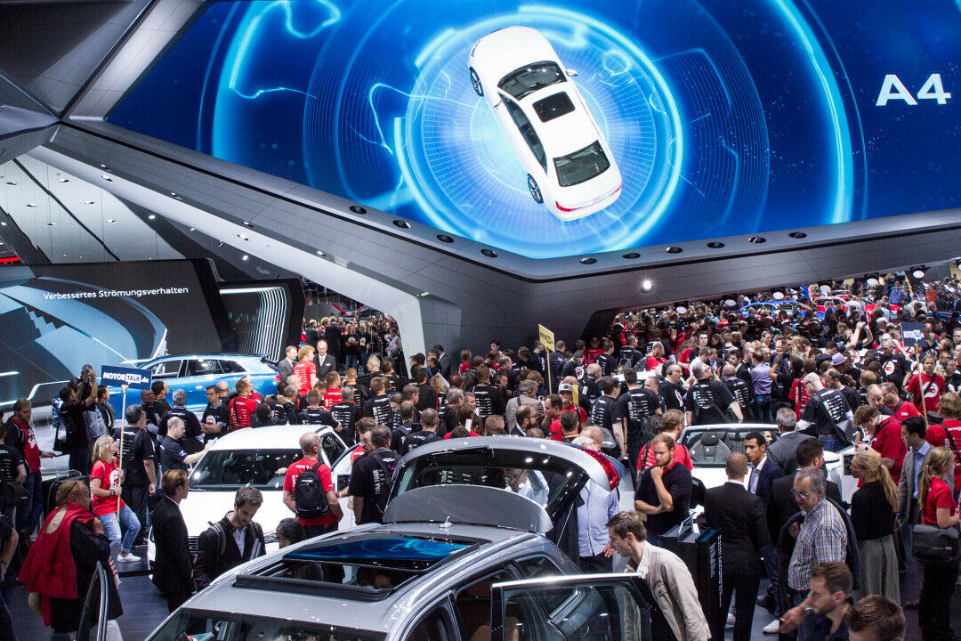 300 MOTOR-TALKer bei Audi