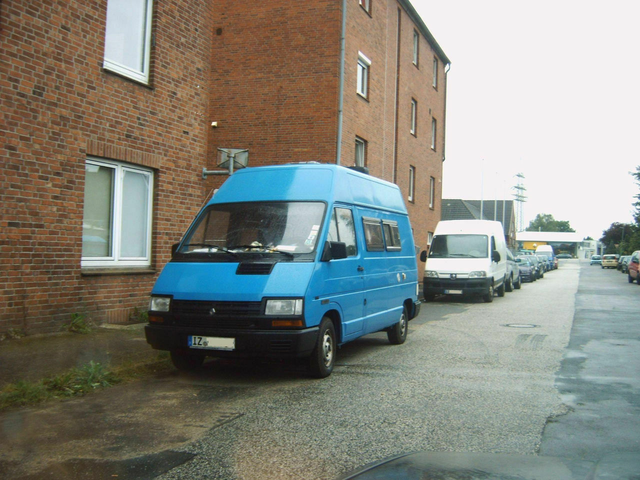 Der Schrottplatz - Spiegelsymmetrisch des Showrooms