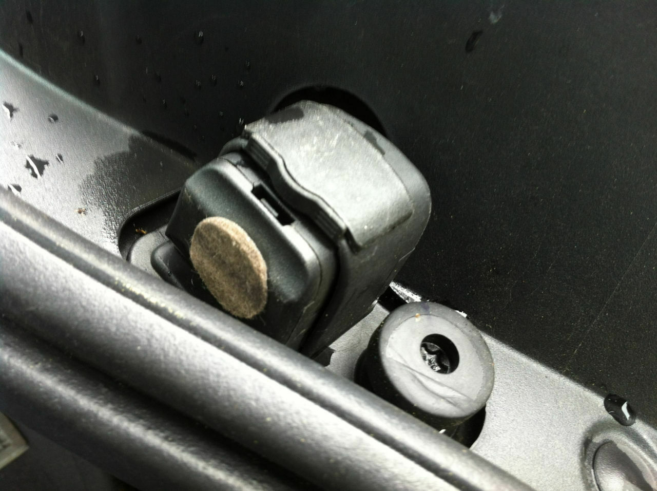 Starkes Klappern im hinteren Bereich...?