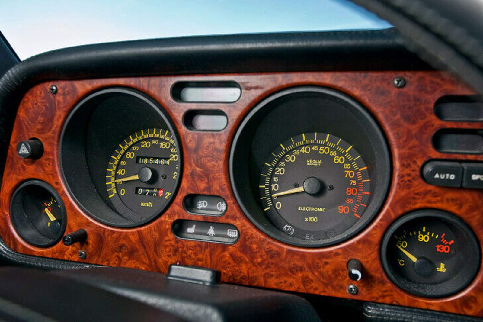 lancia-thema-8-32-729x486-08752c4e4484f74e