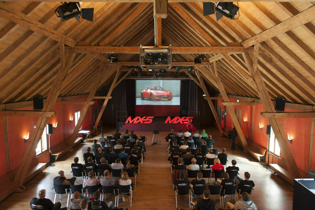 Bei der Produktpräsentation im Kloster Fürstenfeld