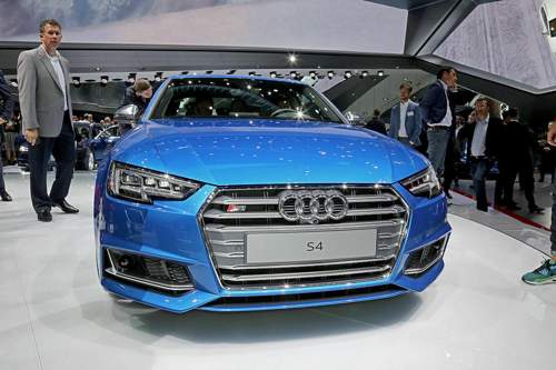 Audi-s4-im-test-iaa-2015-sitzprobe-1200x800-3498b46755172325