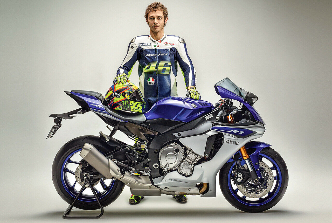 MotoGP-Superstar Valentino Rossi mit der neuen Yamaha YZF-R1