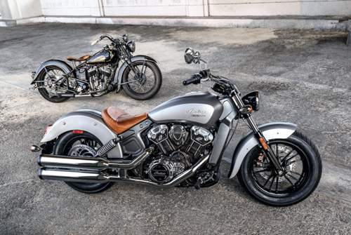 Die neue Indian Scout 2015 vor ihrem historischen Vorbild